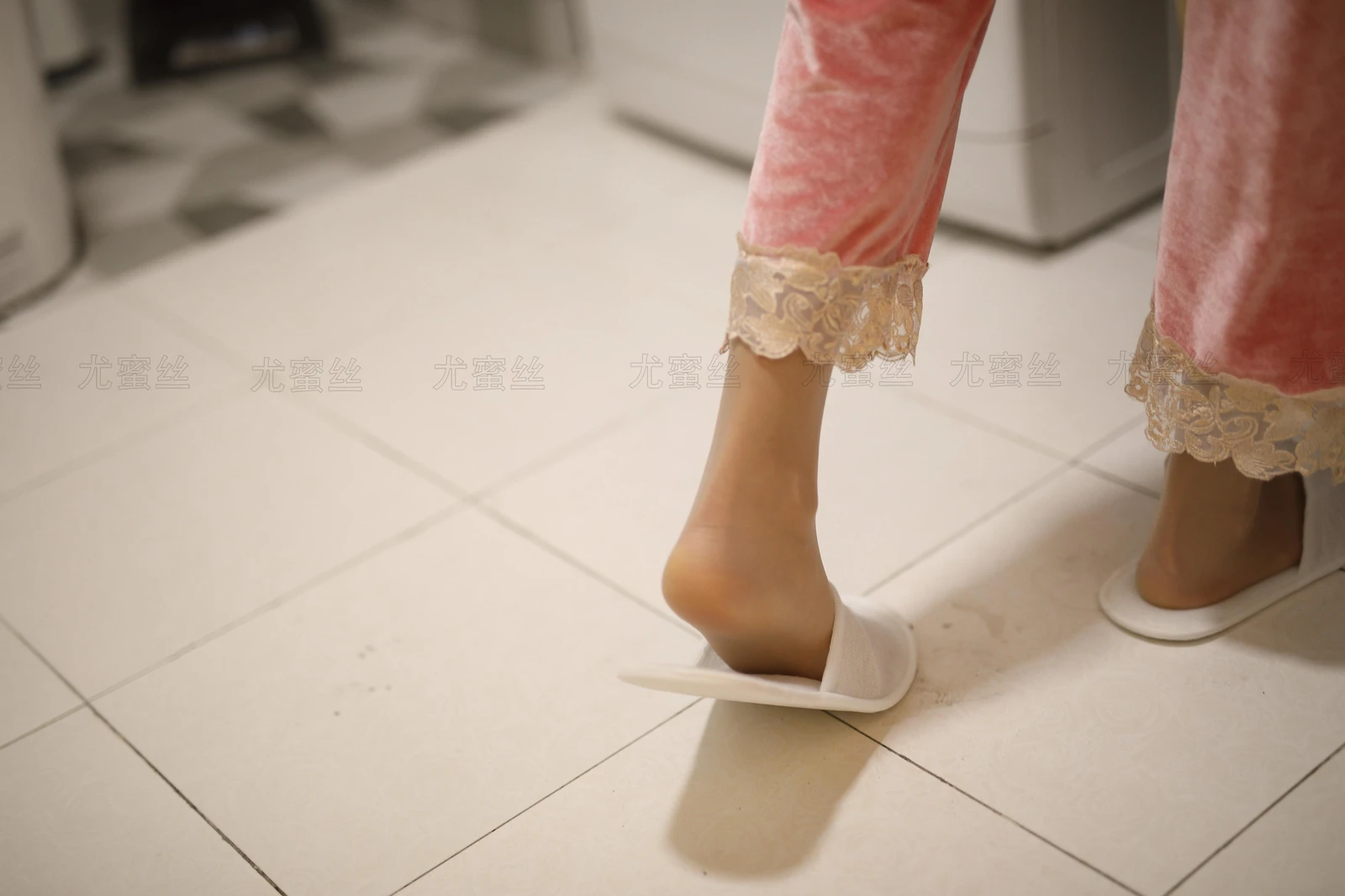 [尤蜜丝]穿搭写真-No.028-[208P1V-622MB]-4.webp